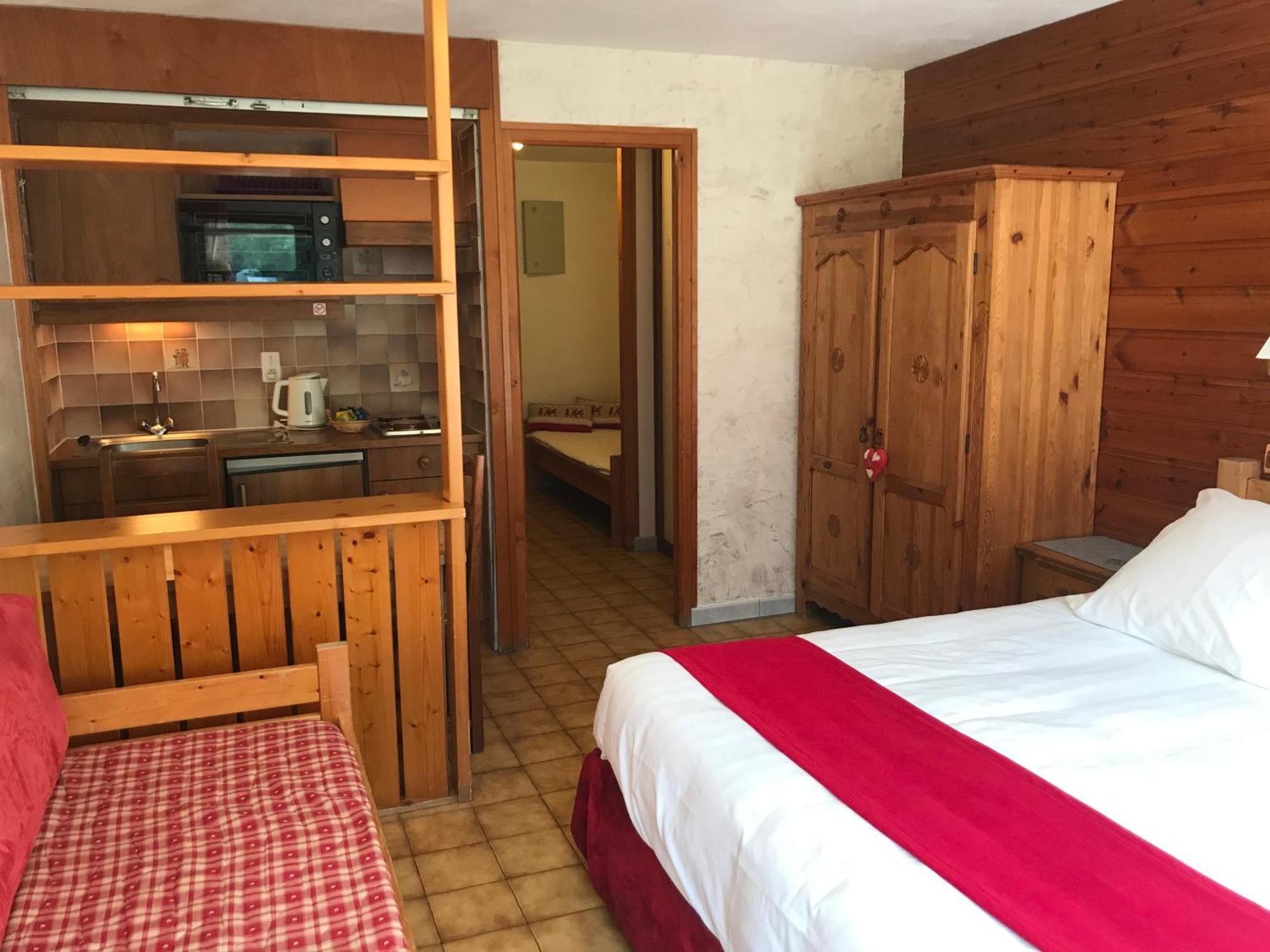 Au Bois De Lune Chatel Exterior photo